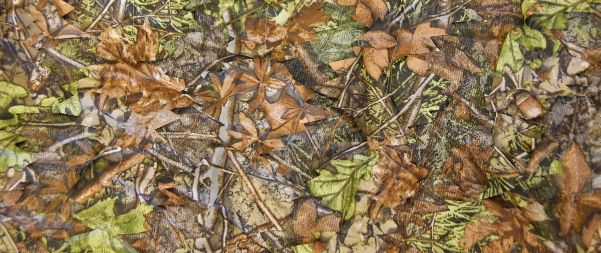 Quick use lightweight camouflage covers for wildlife photography, nature photography and surveillance. Natural colours and patterns are used to blend you into the environment