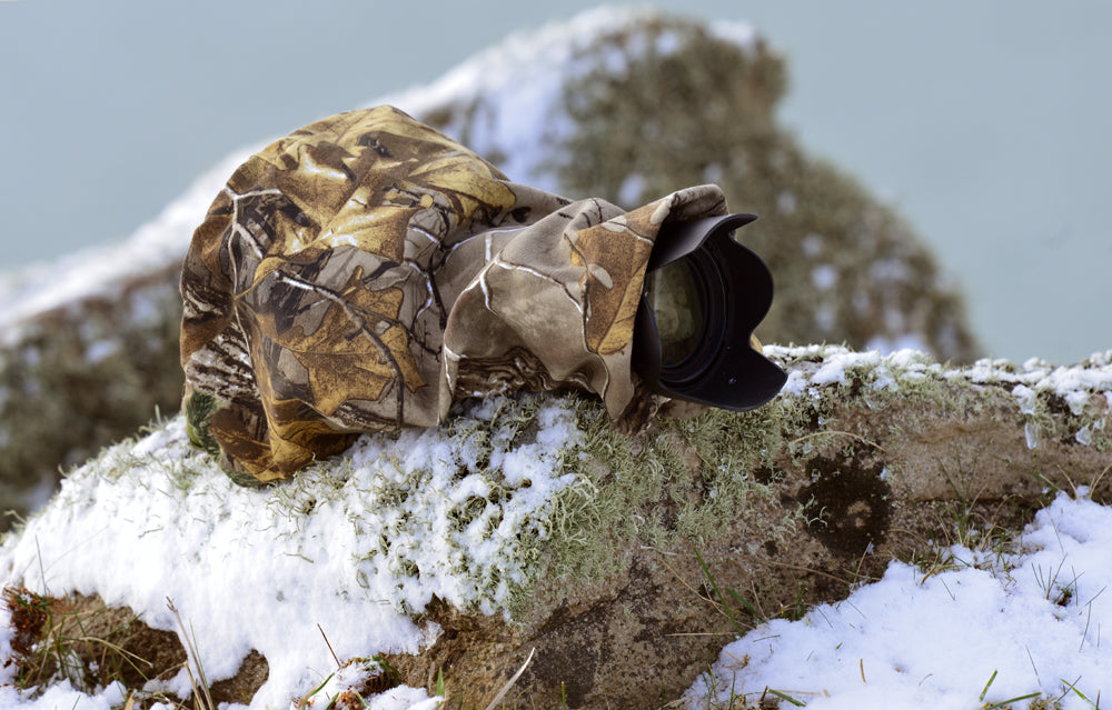 Waterproof and insulated camera covers, camera weather protection. Camera camouflage, camera rain covers, camera dust and snow covers. Nature photography, wildlife photography and outdoor photography protecting your outdoor photography gear and long lenses. Cold weather camera covers, winter photography, Antarctica camera protection. Snow and bad weather photography