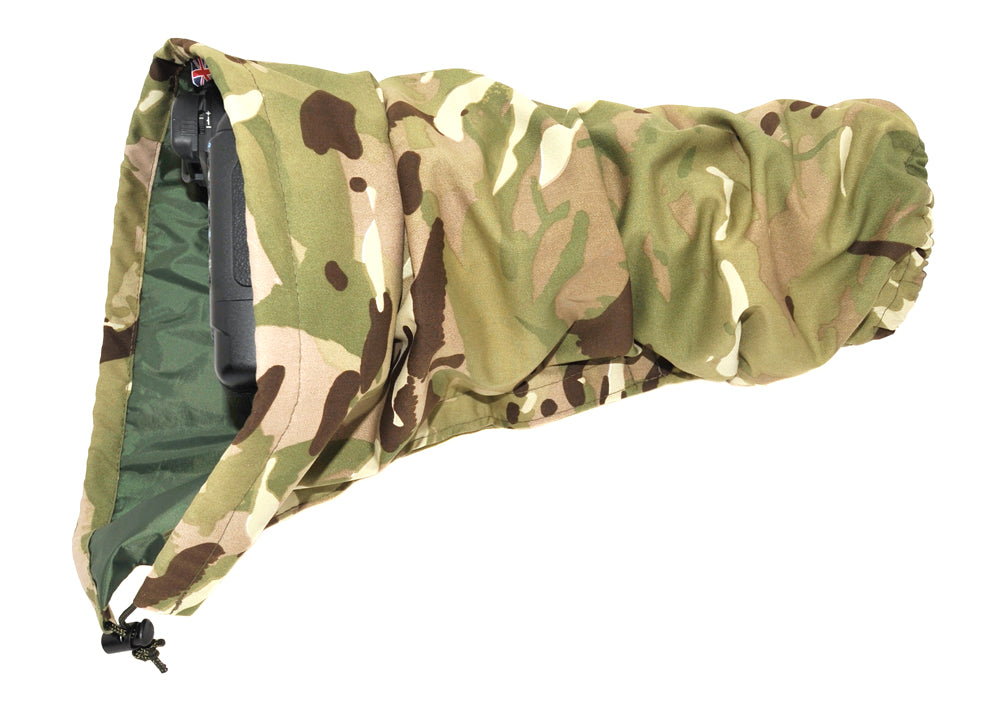 DOUBLE LAYER Reversible camera and lens cover with proofed polycotton on one side and waterproof olive pu nylon on the other. Available in a range of camouflage patterns or plain olive green. Keeps you going while other photographers have packed their kit away. All Terrain camouflage pattern.