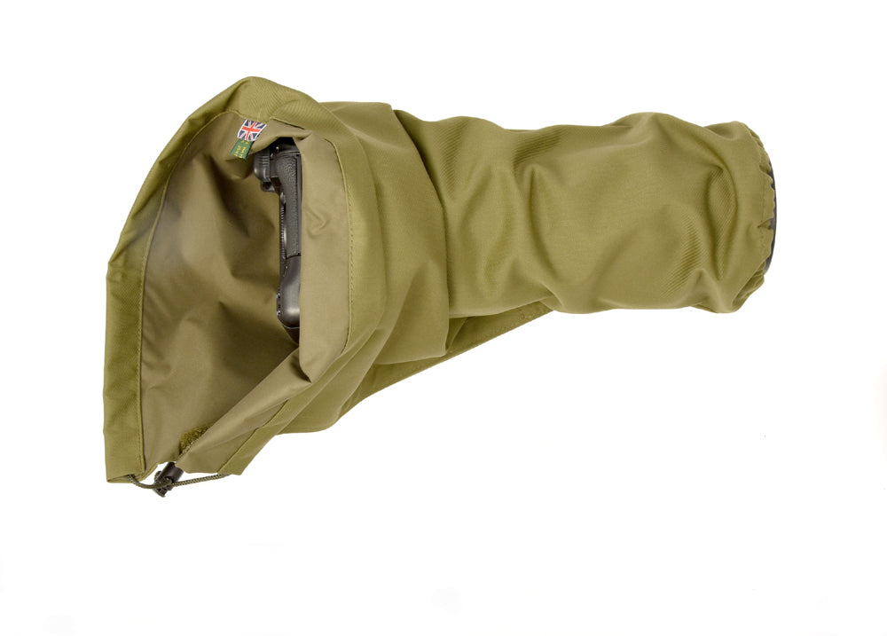 DOUBLE LAYER Reversible camera and lens cover with proofed polycotton on one side and waterproof olive pu nylon on the other. Available in a range of camouflage patterns or plain olive green. Keeps you going while other photographers have packed their kit away. Camera Rain cover in Olive green.