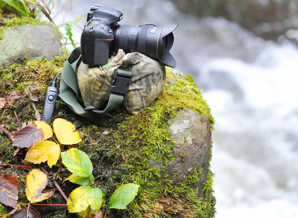 Our camera Double bean bag with a detachable padded carry strap, perfect for hands free carrying. Our camera rest bean bags give a good support for long lenses helping you get sharper shots.